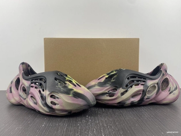 Yeezy Carbon Adidas MX RNR Foam IG9562 1111